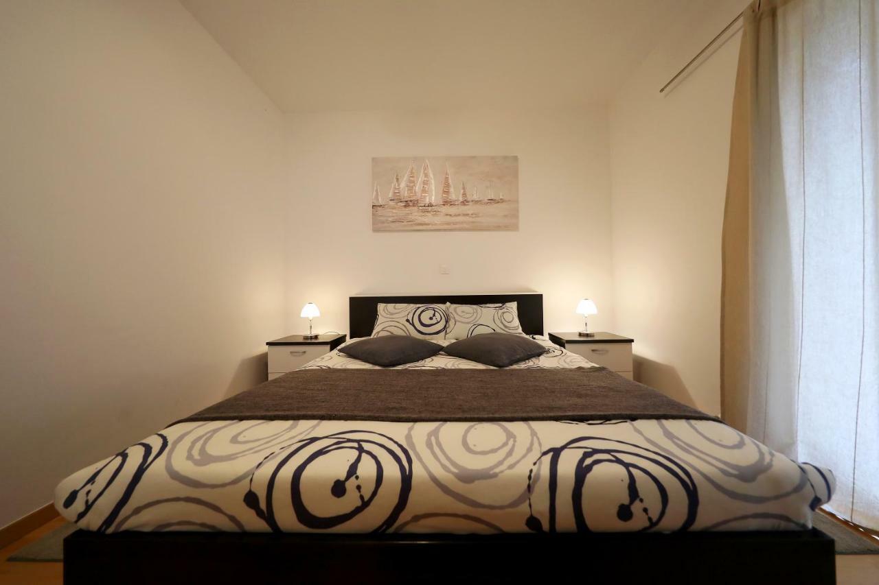 Luxury Villa Nada With Pool 돈제페트레케인 외부 사진